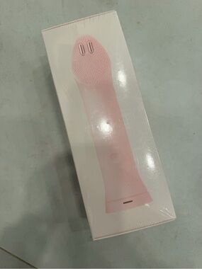 Medicube Silicone Facial Cleansing Device